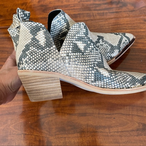 Dolce vita Snakeskin Karsen booties - Picture 6 of 7
